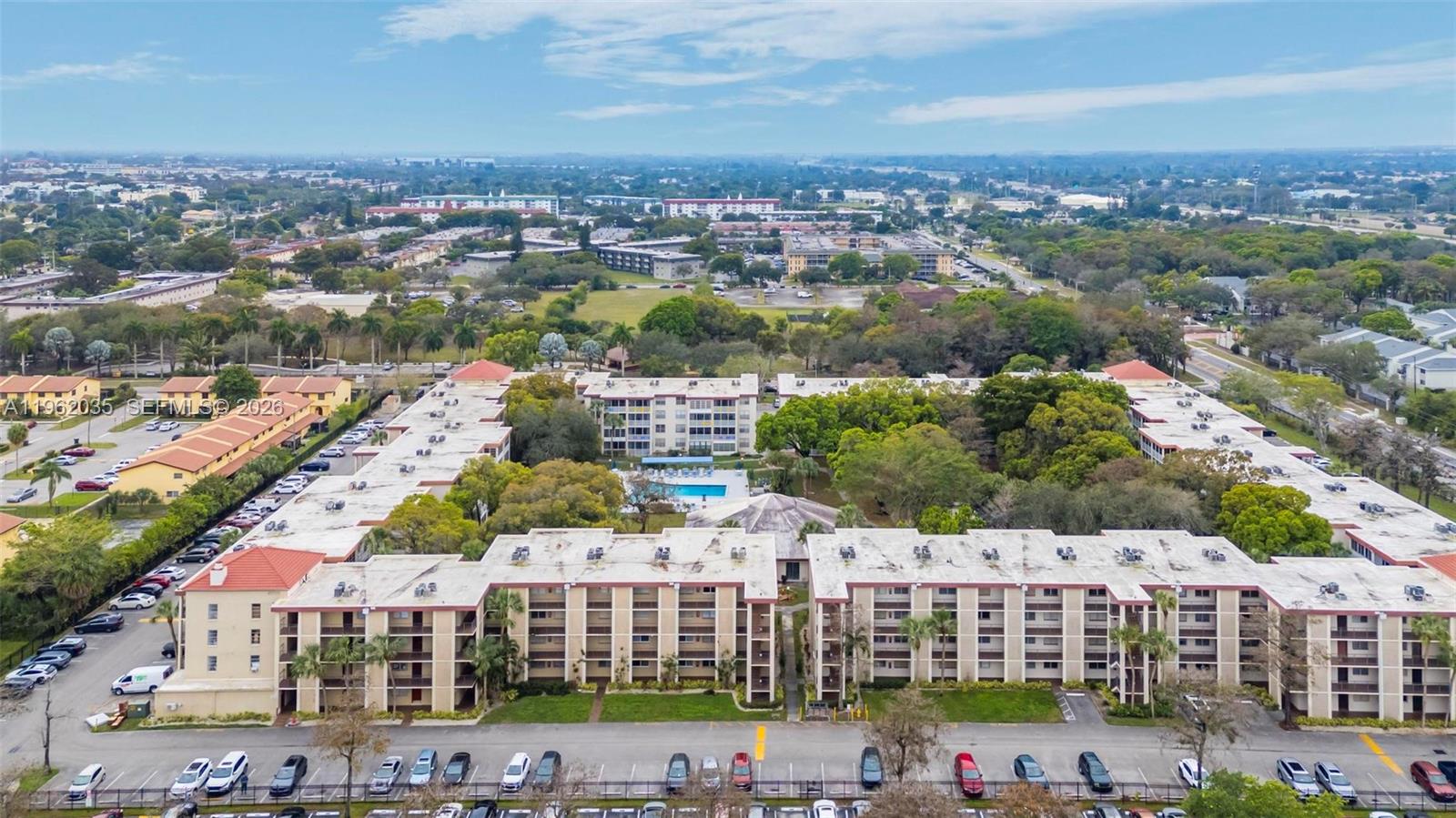 CYPRESS CHASE CONDO NO 8 - Residential