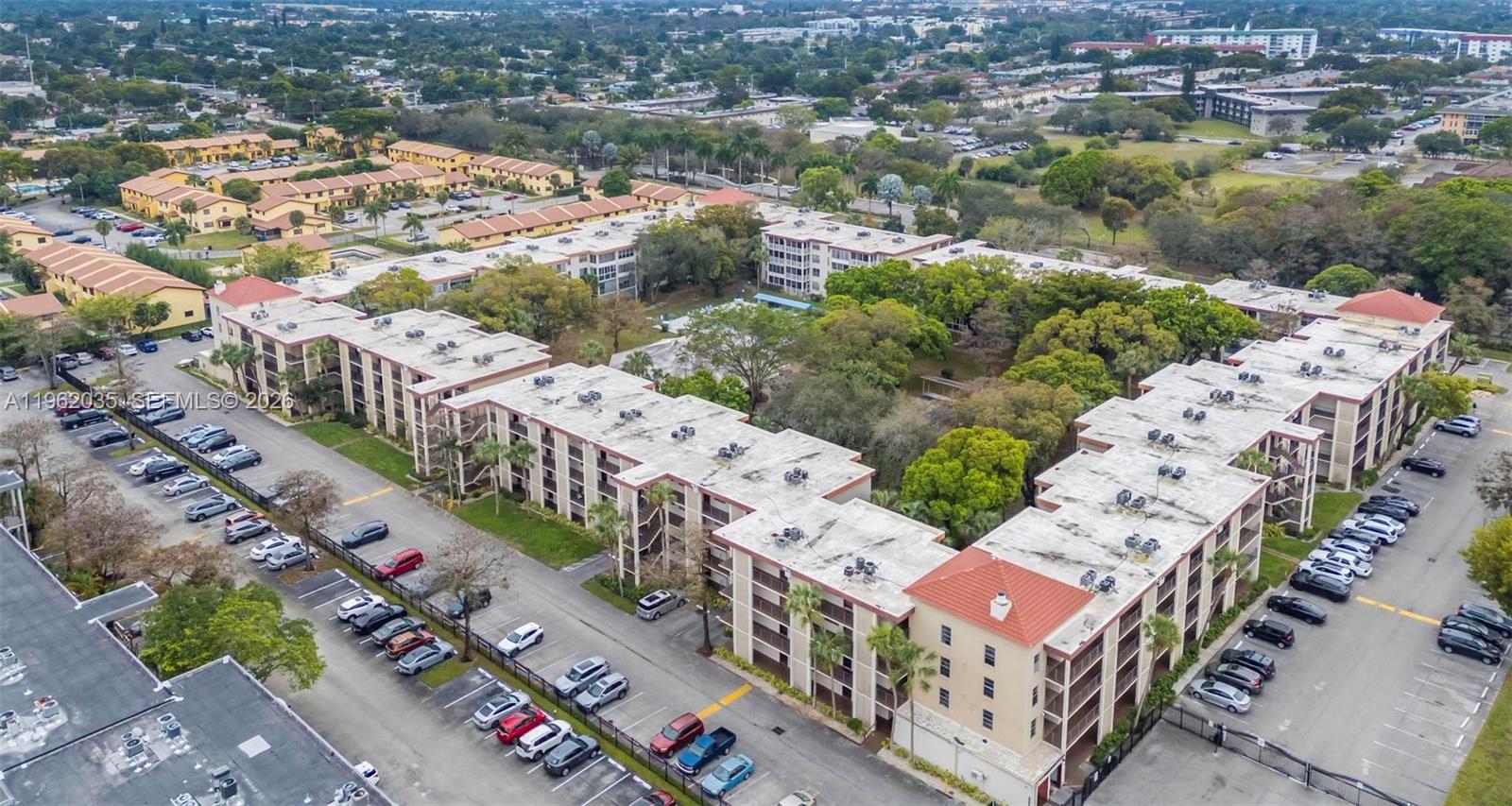 CYPRESS CHASE CONDO NO 8 - Residential