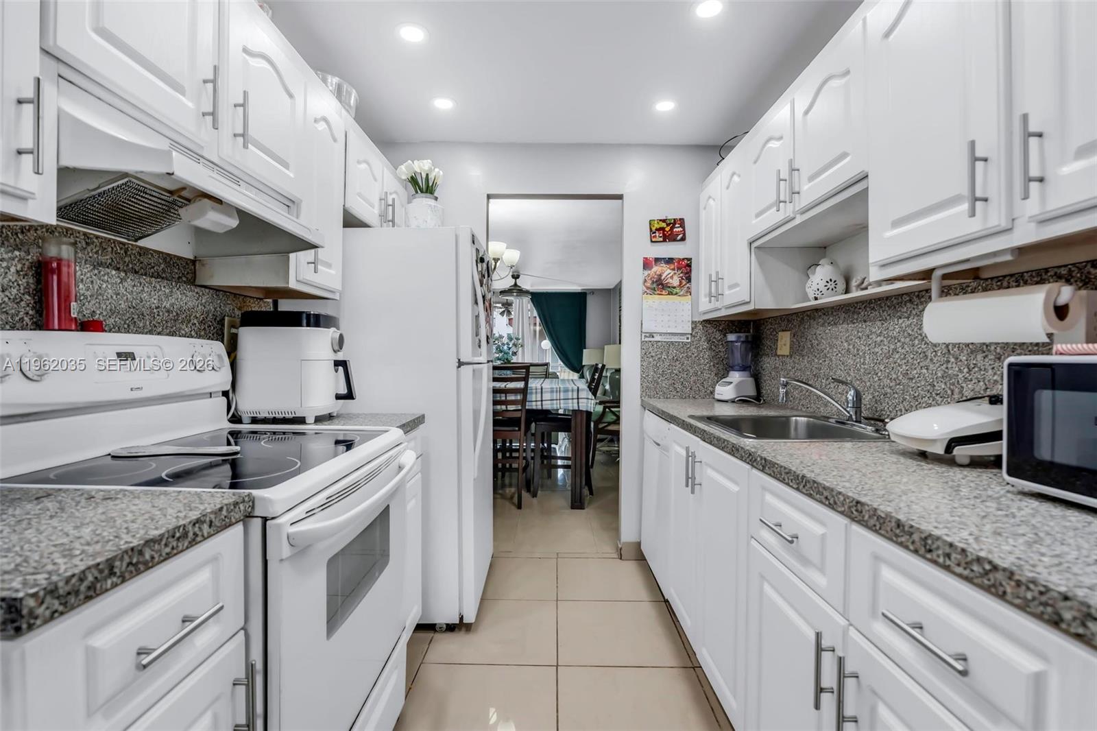 CYPRESS CHASE CONDO NO 8 - Residential