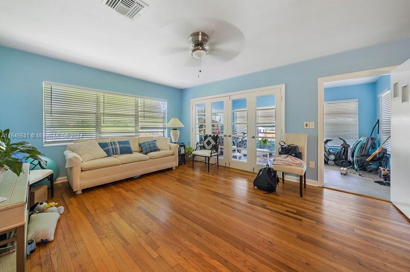 LAKE WORTH TOWN OF - Residential Income