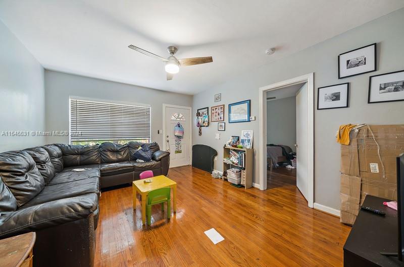 LAKE WORTH TOWN OF - Residential Income