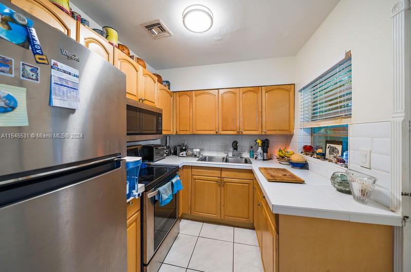 LAKE WORTH TOWN OF - Residential Income