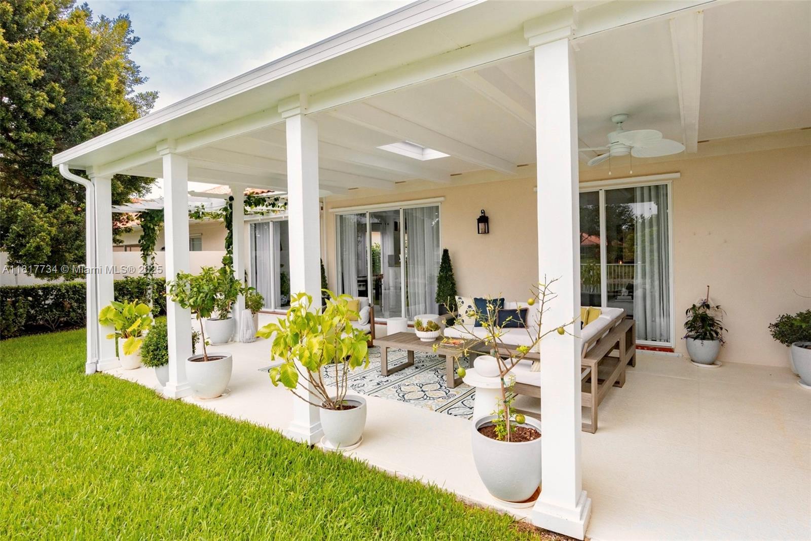 RIVERWALK 4 - Residential