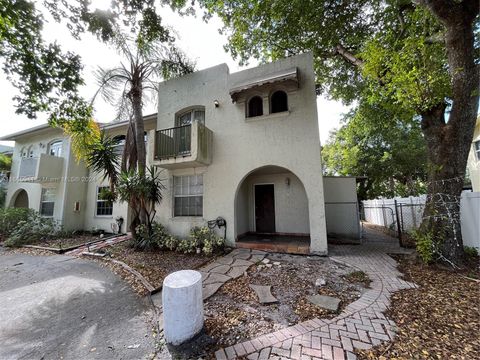 A home in Deerfield Beach