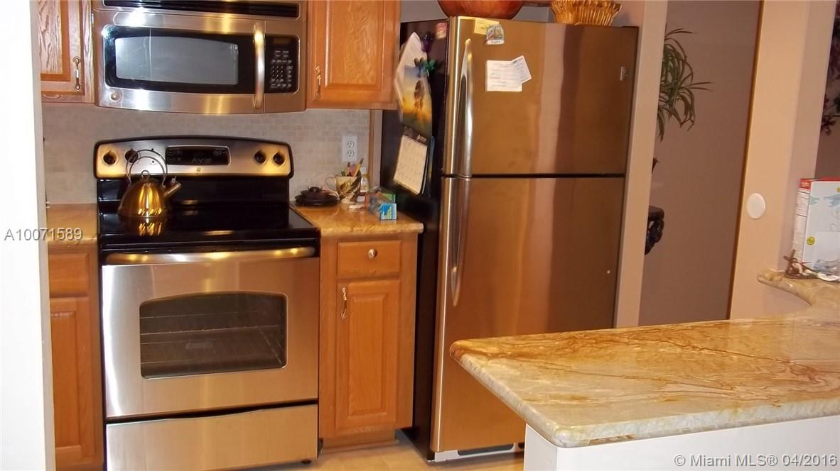 ISLAND CLUB 3 CONDO - Residential Lease