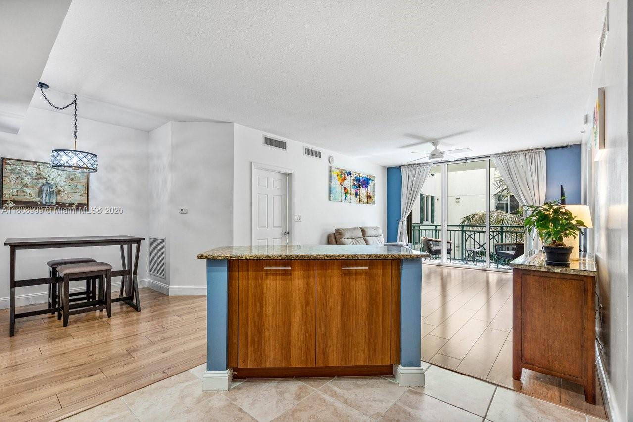 510 Nw 84th Ave 442, Plantation, Miami-Dade County, Florida - 2 Bedrooms  
2 Bathrooms - 