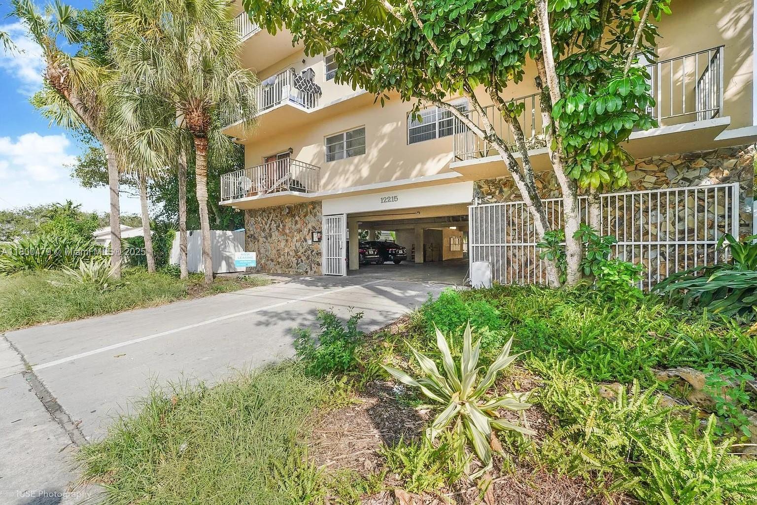Rental Property at 12215 W Dixie Hwy 102, North Miami, Miami-Dade County, Florida - Bedrooms: 2 
Bathrooms: 1  - $2,200 MO.