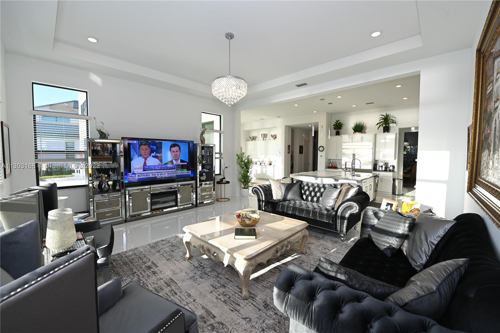 PALM MEADOWS ESTATES - Residential