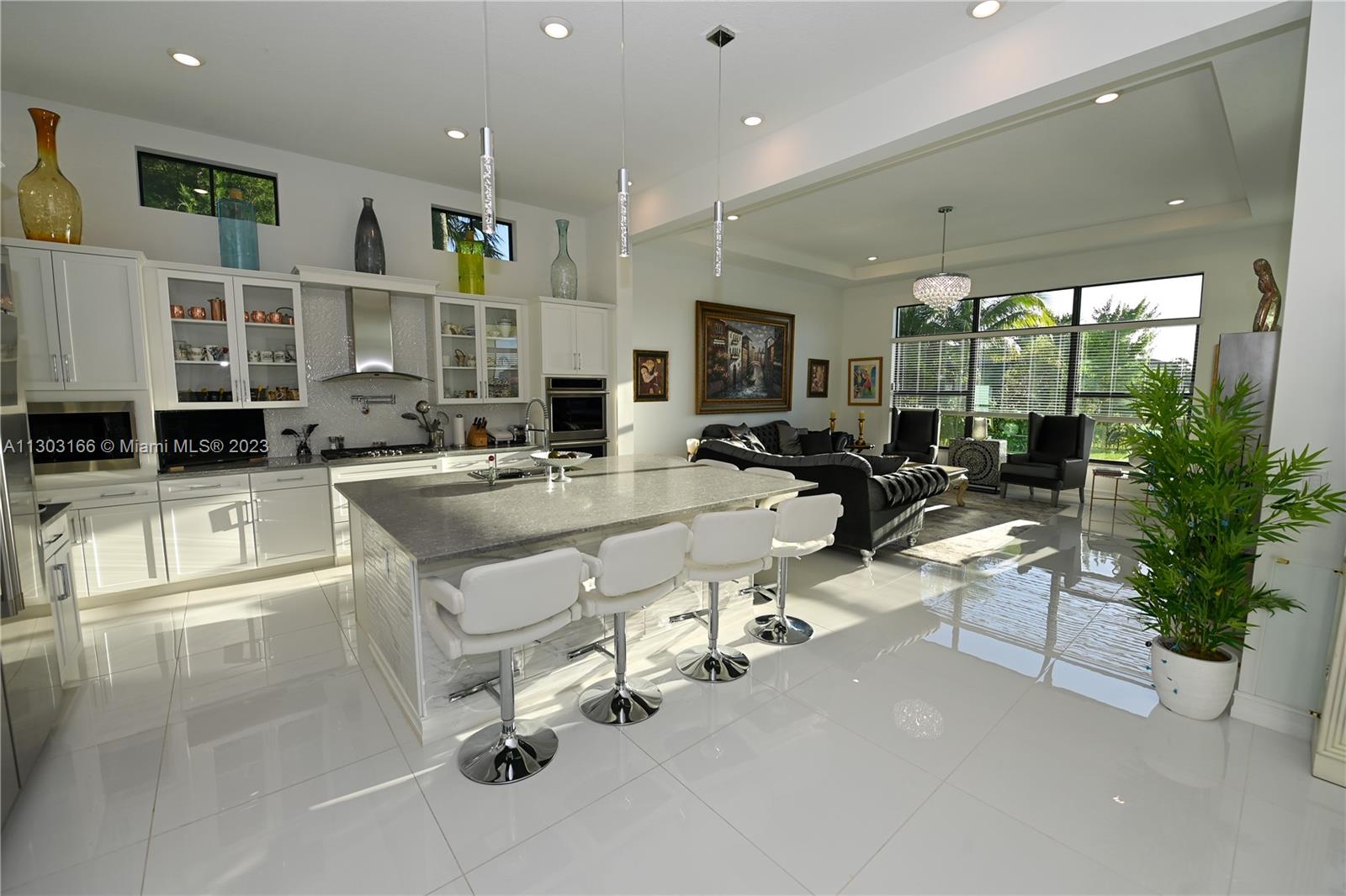 PALM MEADOWS ESTATES - Residential