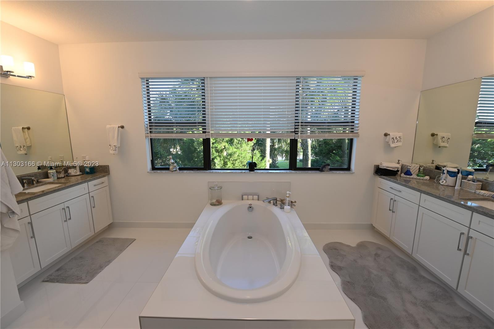 PALM MEADOWS ESTATES - Residential