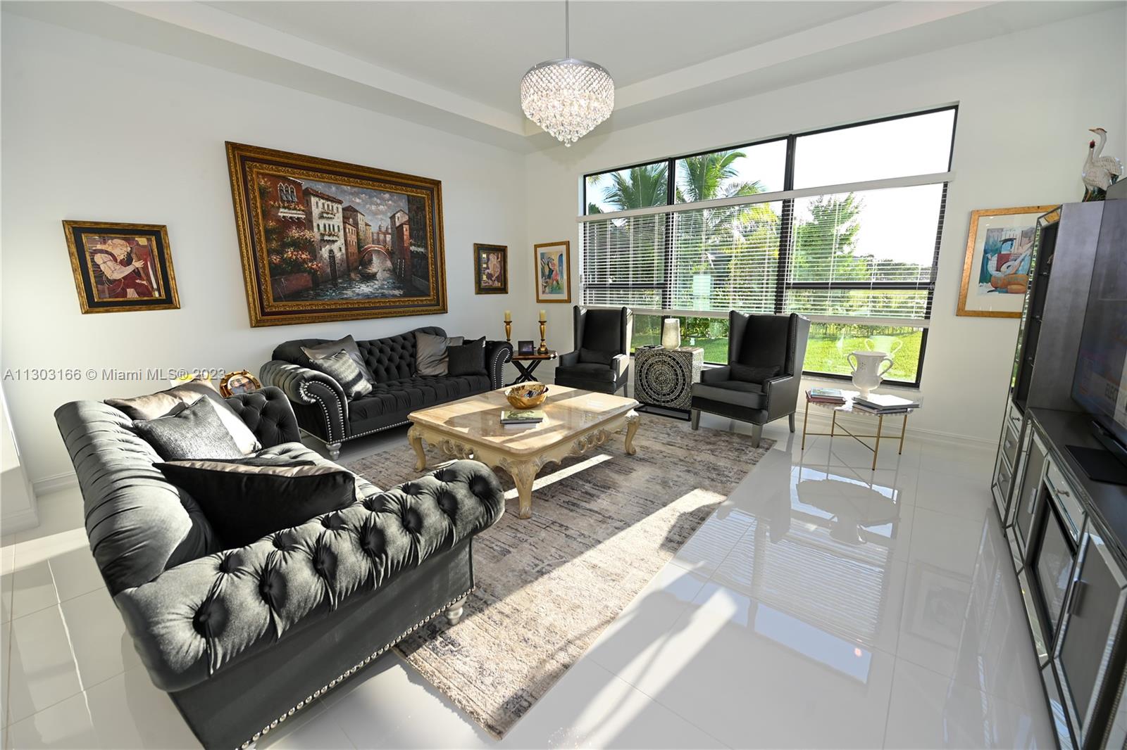 PALM MEADOWS ESTATES - Residential