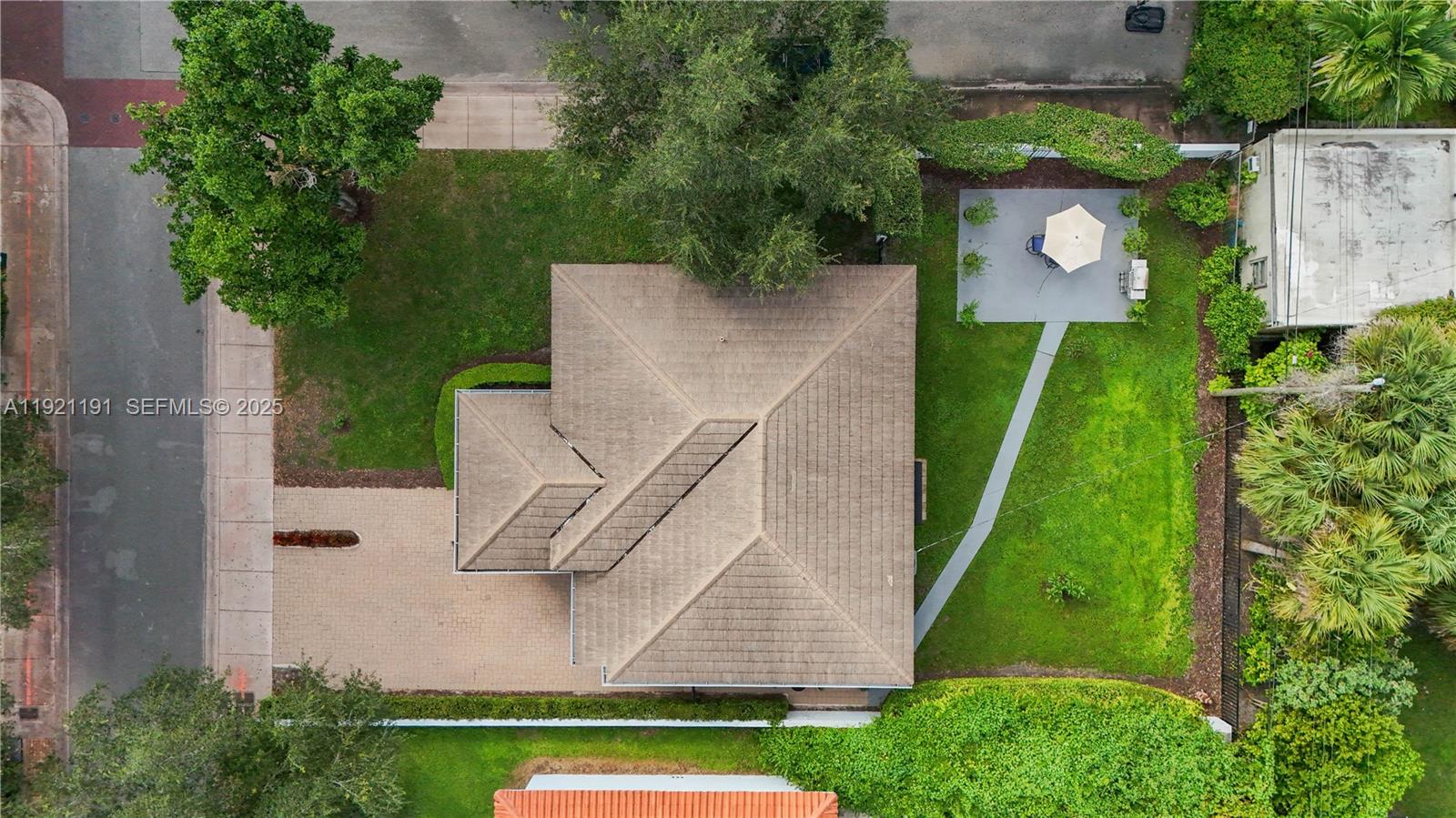 TAMIAMI PLACE PLAN 2 - Residential Lease