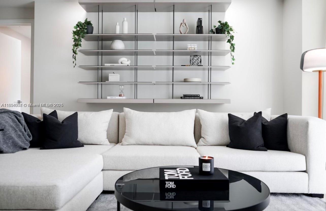THE TOWER RESIDENCES COND - Residential