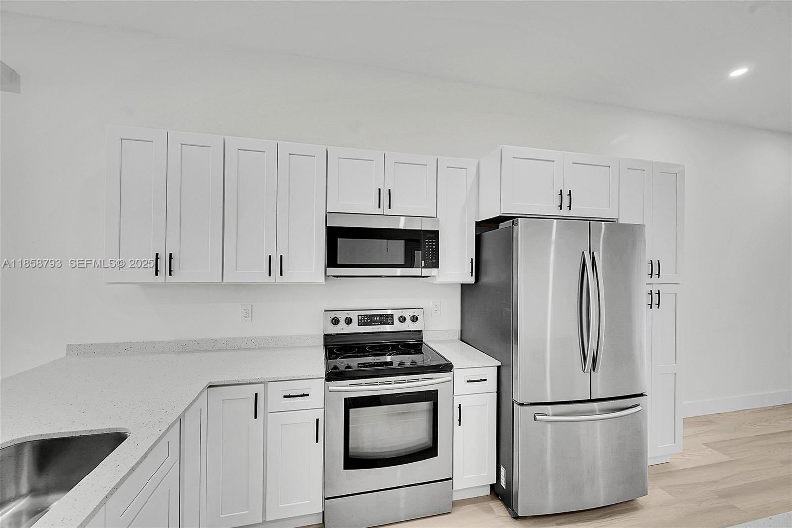 MONTEREY ON THE LAKE - Residential