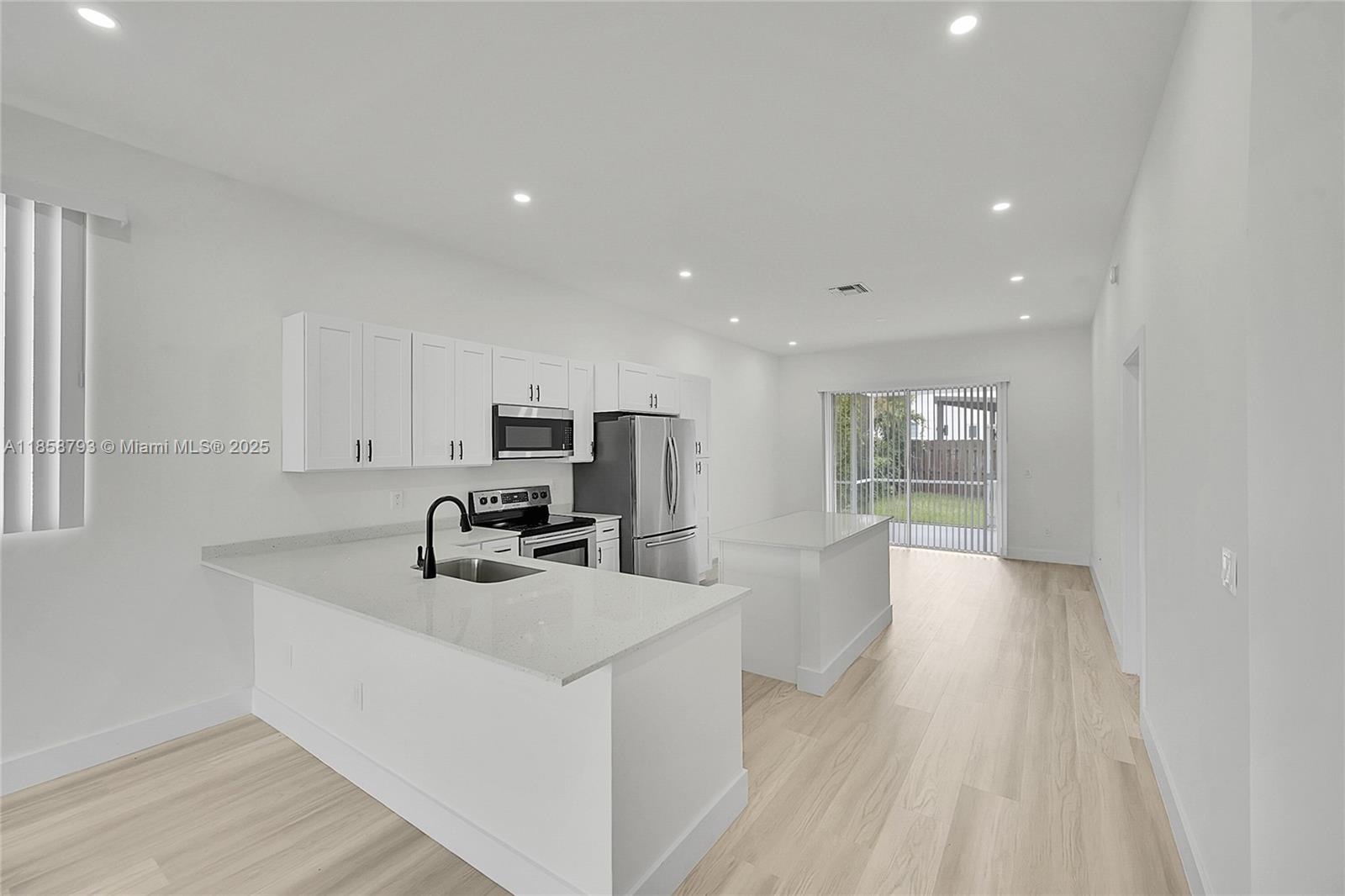 MONTEREY ON THE LAKE - Residential