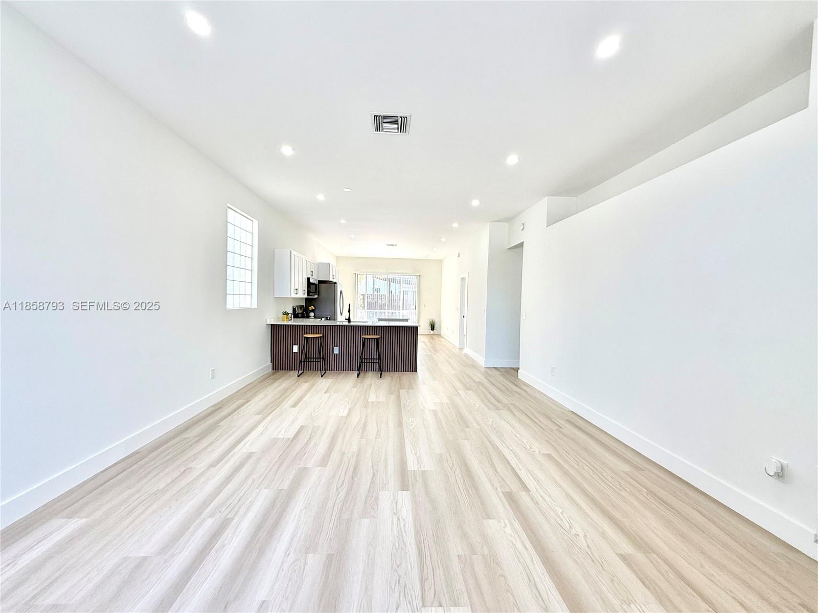 MONTEREY ON THE LAKE - Residential