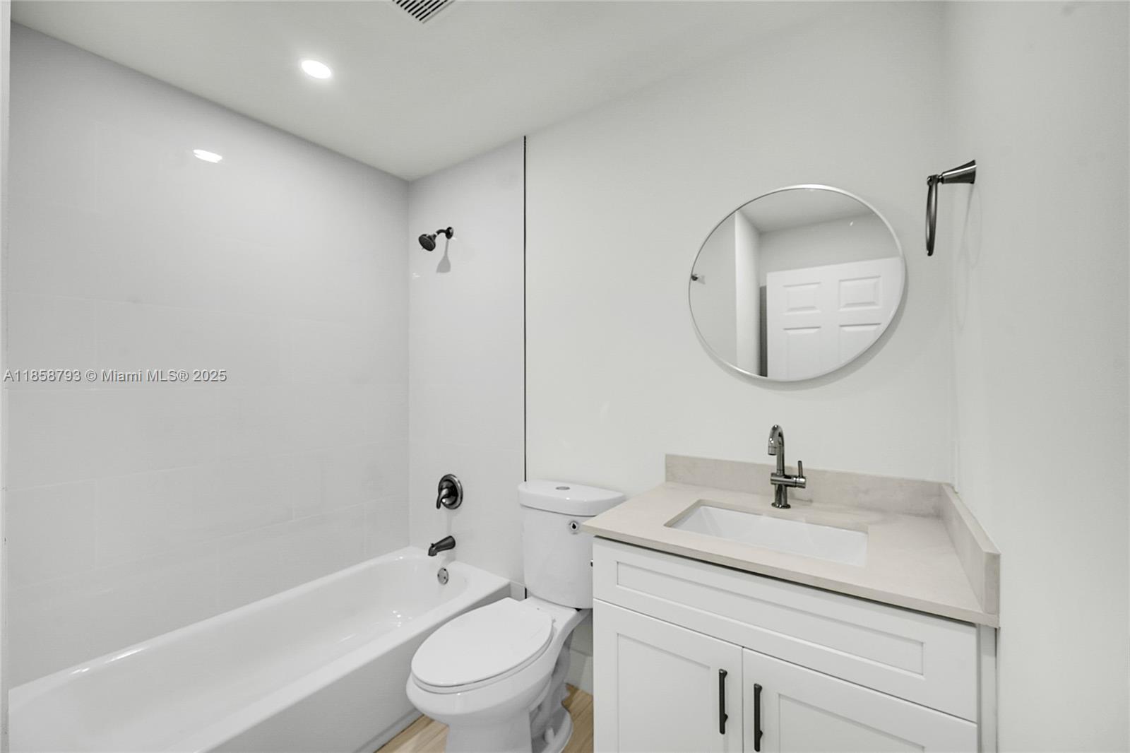 MONTEREY ON THE LAKE - Residential