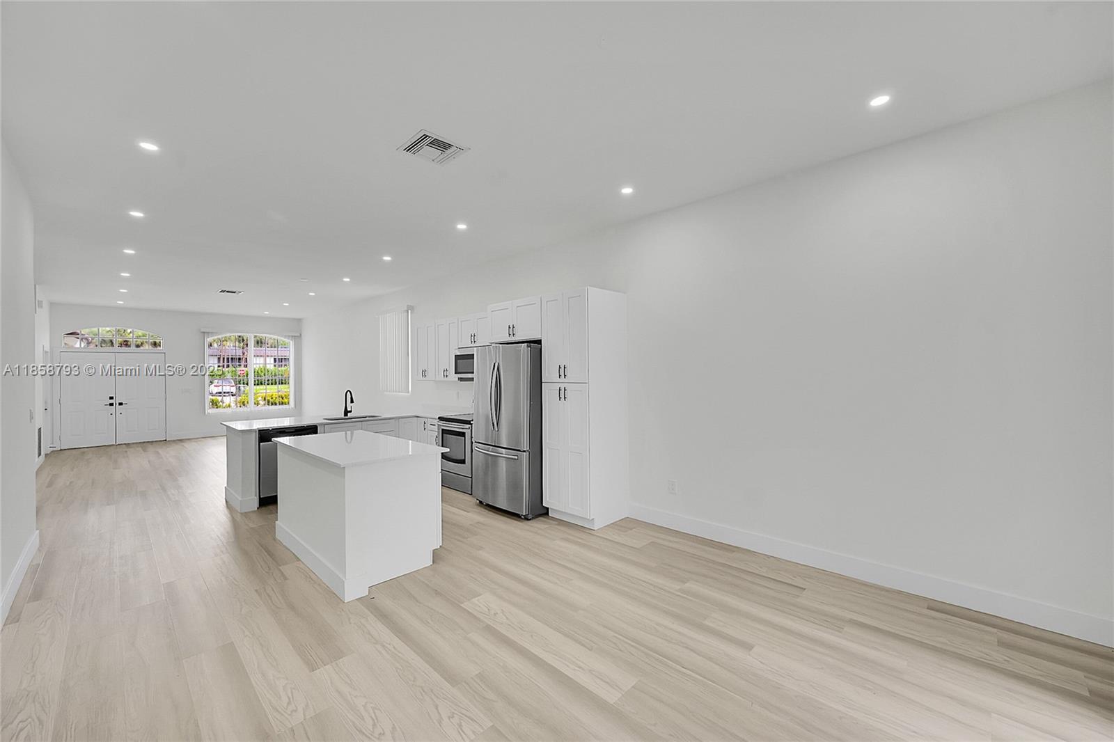 MONTEREY ON THE LAKE - Residential