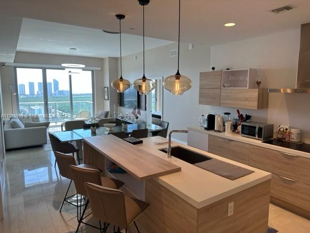 THE HARBOUR SOUTH CONDO - Residential Lease