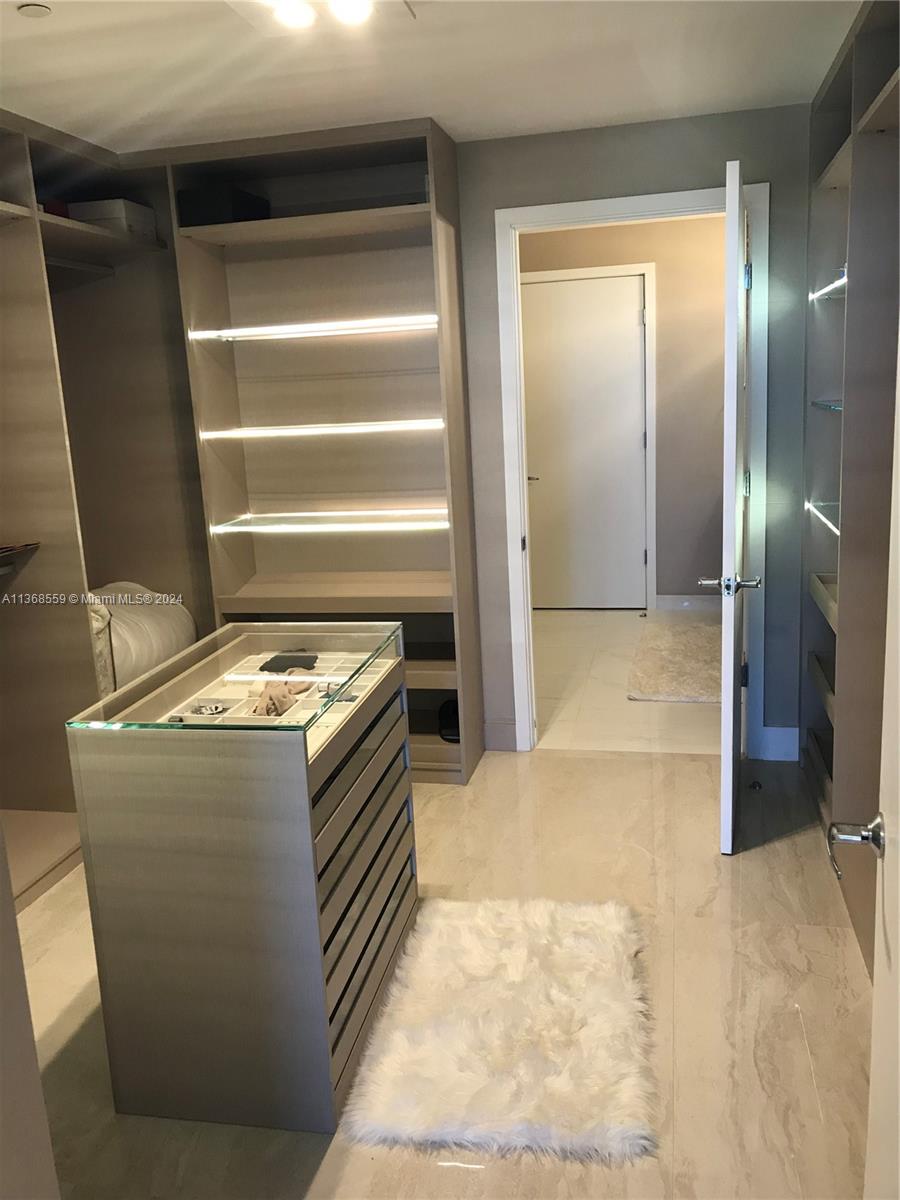 THE HARBOUR SOUTH CONDO - Residential Lease