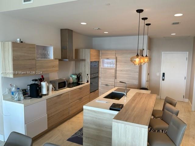 THE HARBOUR SOUTH CONDO - Residential Lease