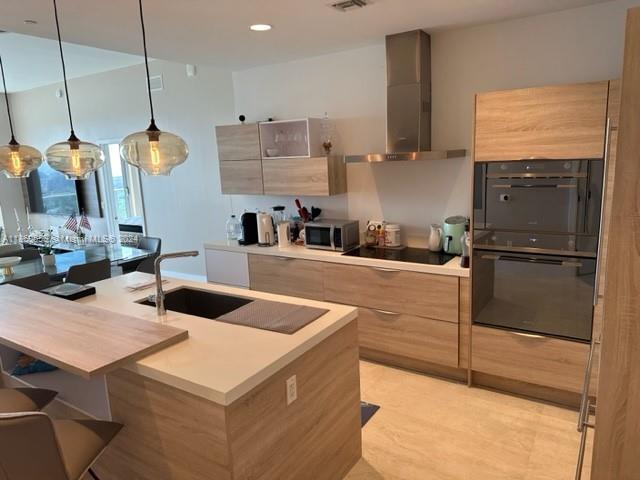 THE HARBOUR SOUTH CONDO - Residential Lease