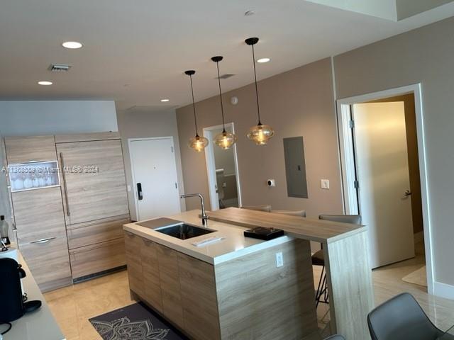 THE HARBOUR SOUTH CONDO - Residential Lease