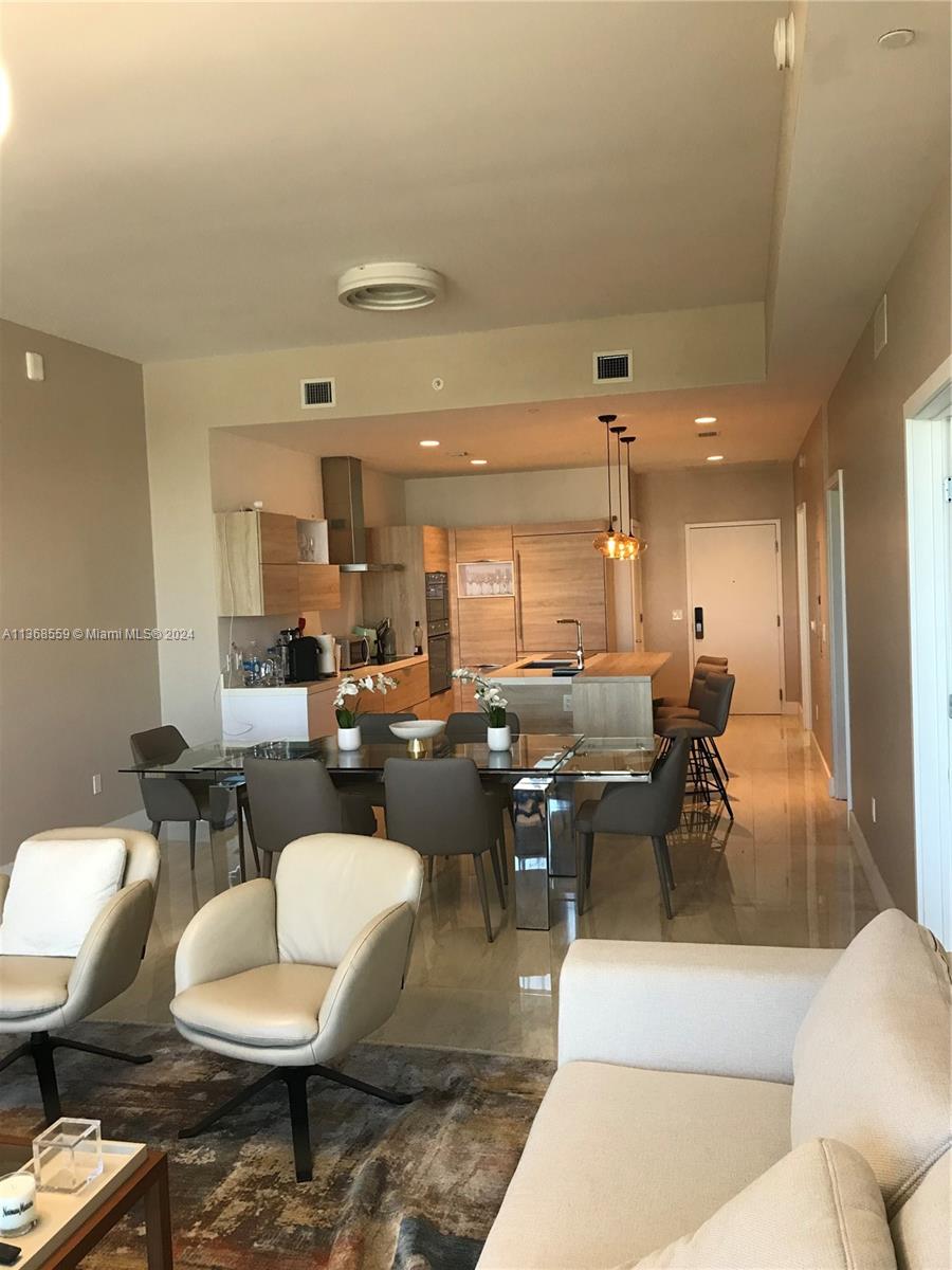 THE HARBOUR SOUTH CONDO - Residential Lease