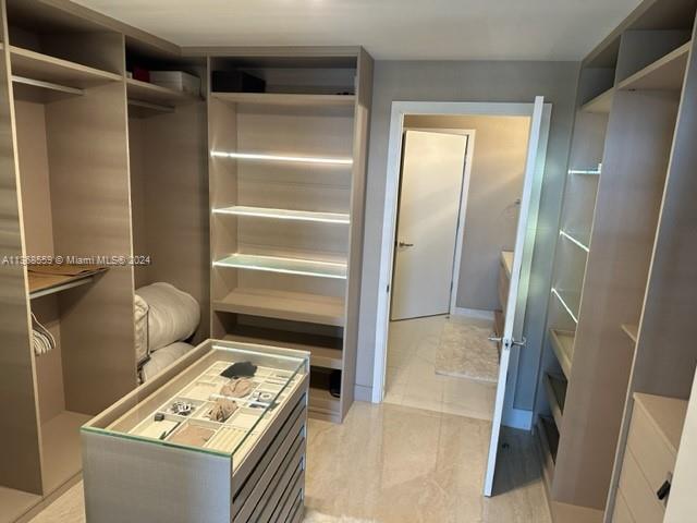 THE HARBOUR SOUTH CONDO - Residential Lease