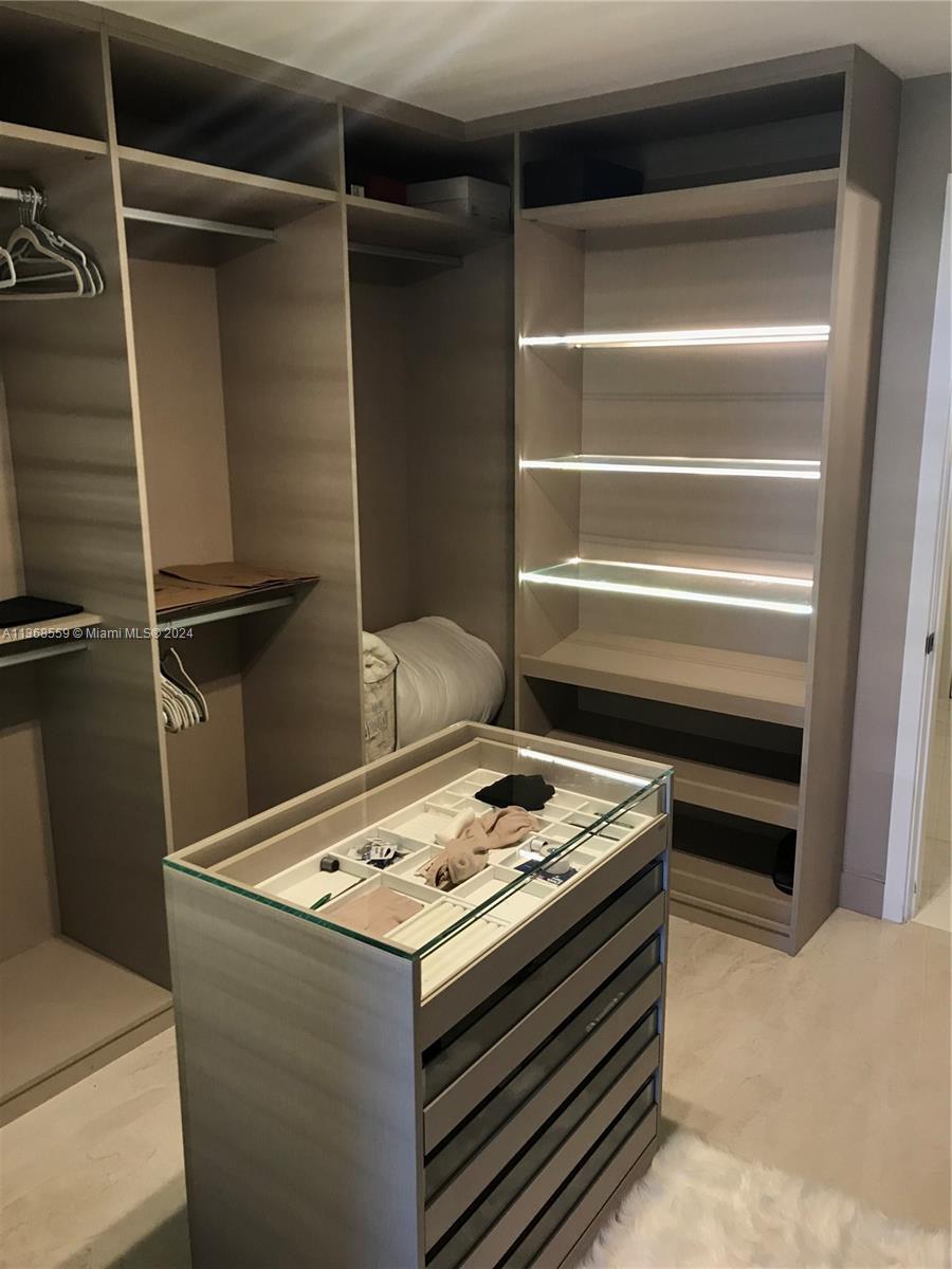 THE HARBOUR SOUTH CONDO - Residential Lease