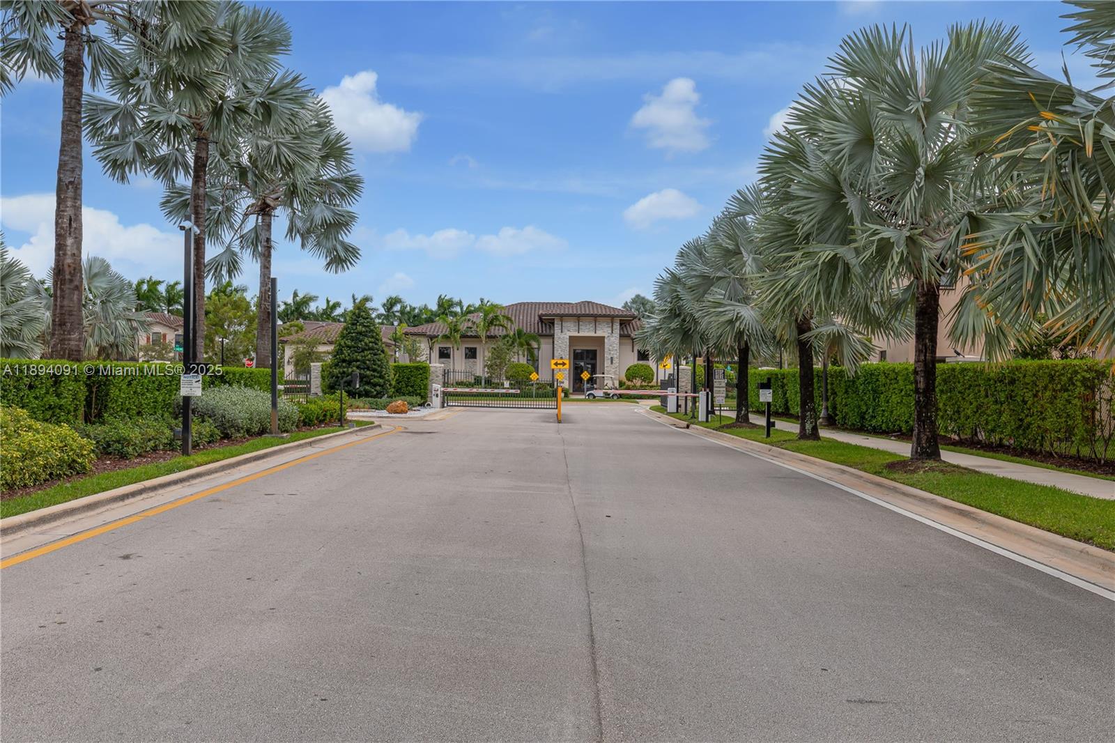 COCO PALM VILLAS - Residential