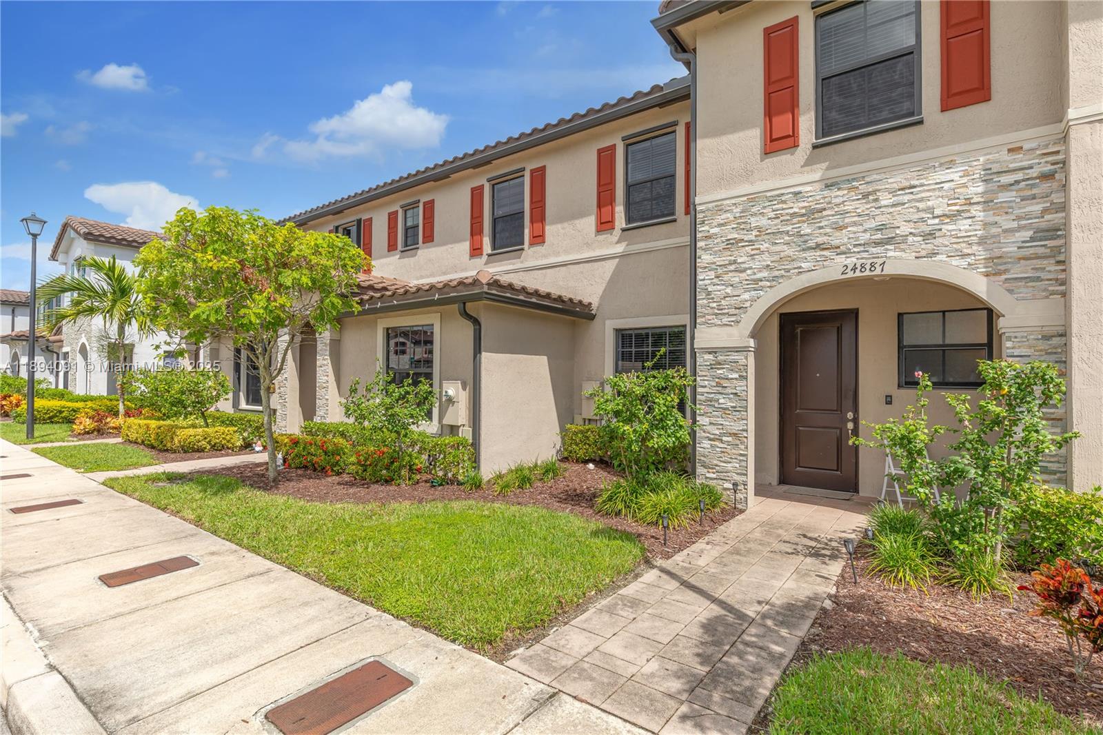 COCO PALM VILLAS - Residential