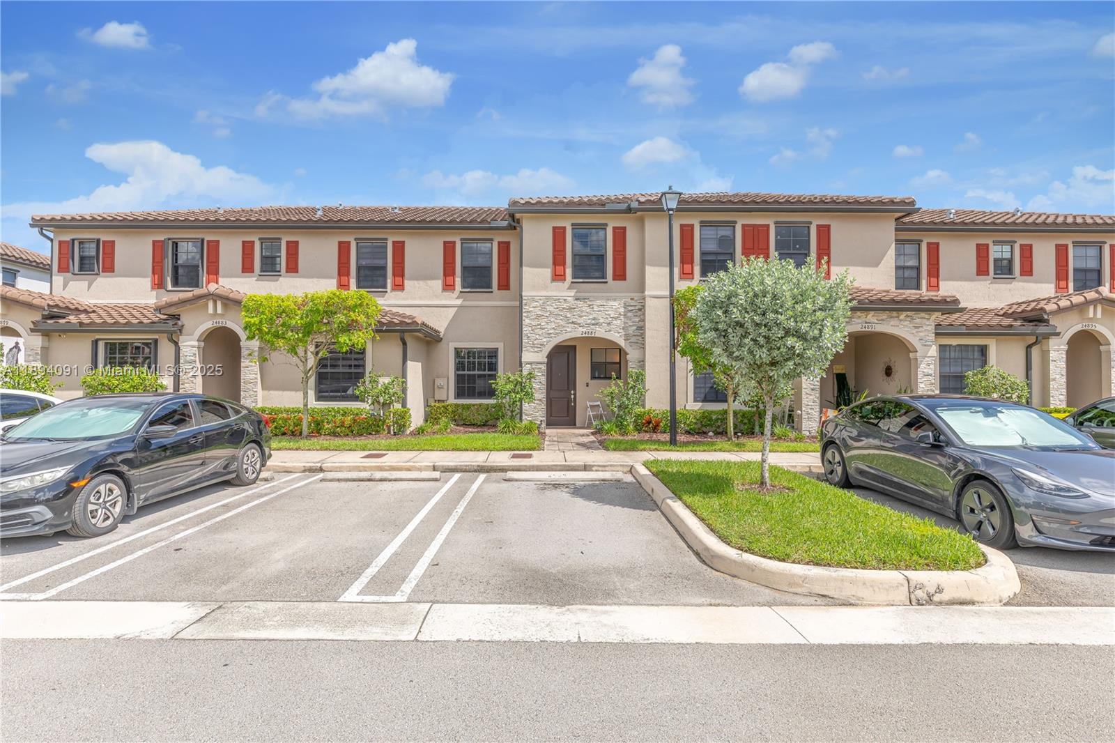 COCO PALM VILLAS - Residential