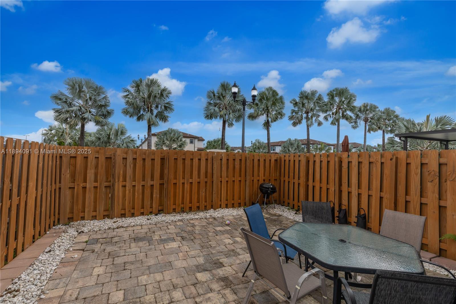 COCO PALM VILLAS - Residential