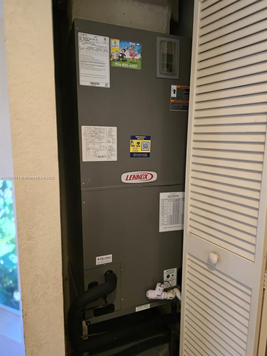 CENTRAL PARK LAKE - Residential