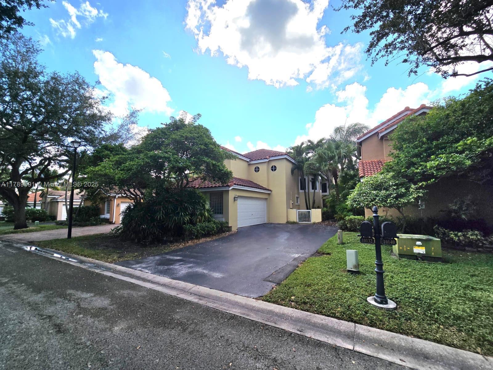 CENTRAL PARK LAKE - Residential