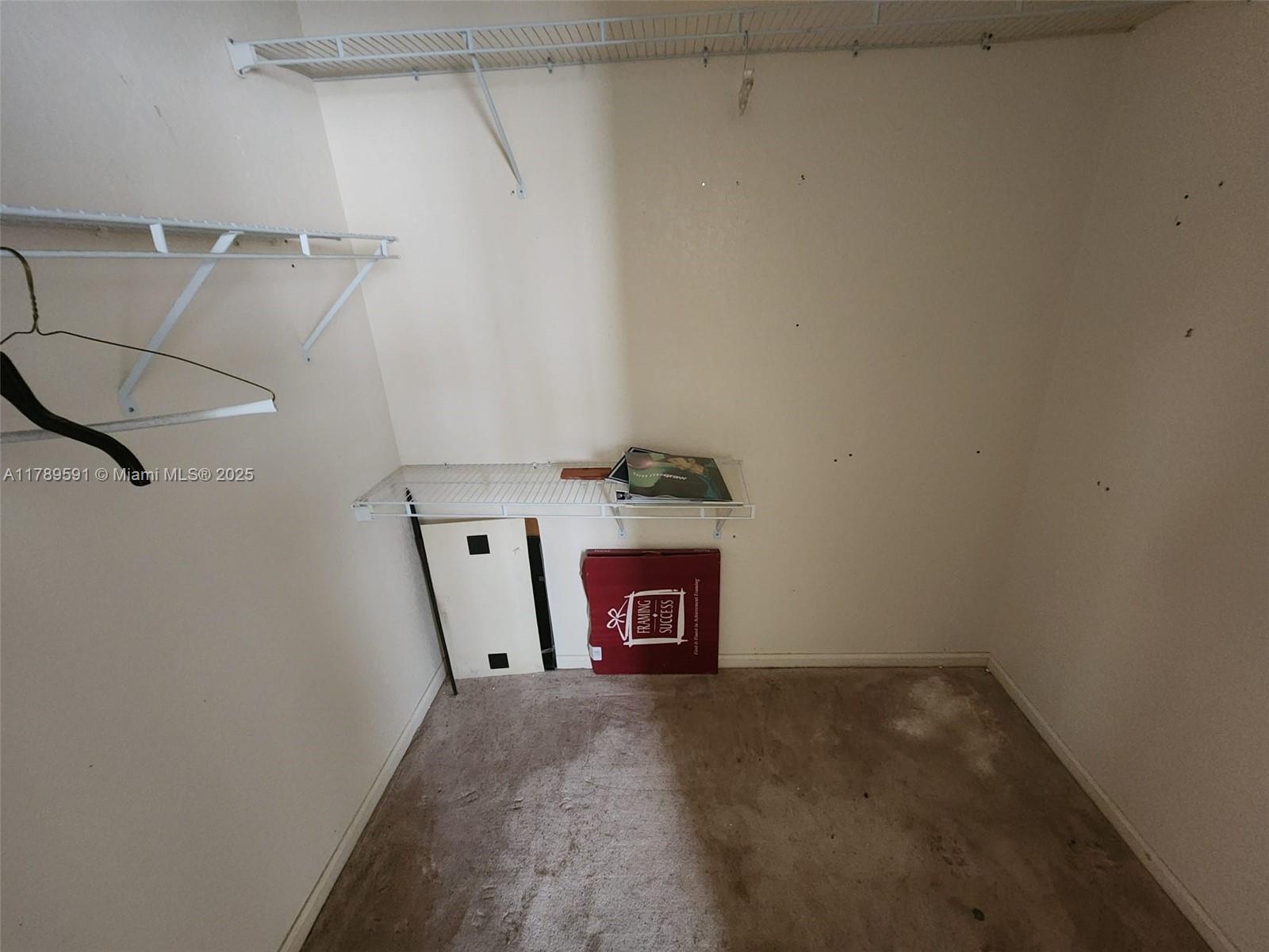 CENTRAL PARK LAKE - Residential