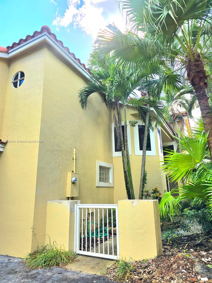 CENTRAL PARK LAKE - Residential