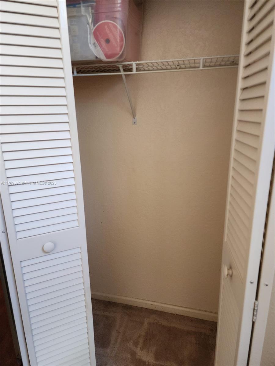 CENTRAL PARK LAKE - Residential