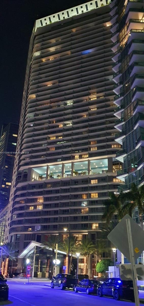 Rental Property at 1300 Brickell Bay Dr 1107, Miami, Broward County, Florida - Bedrooms: 1 
Bathrooms: 2  - $3,850 MO.