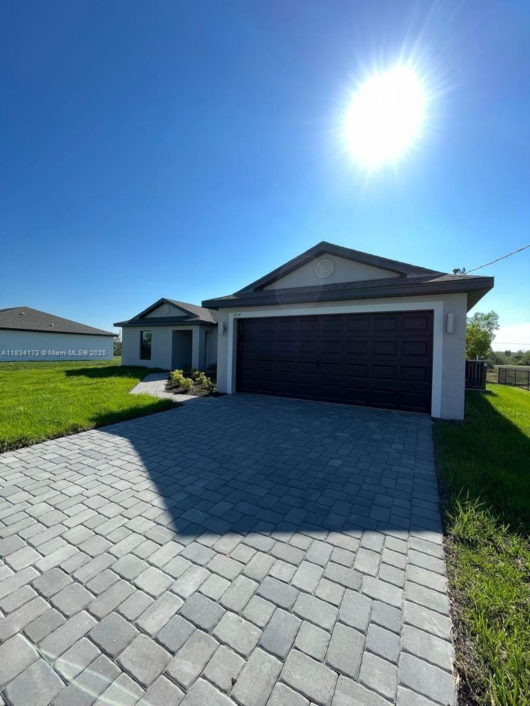 861 WINWOOD CIR