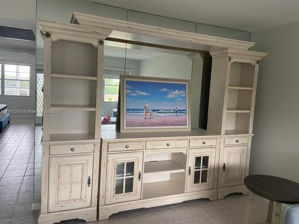 Beautiful 2 bedroom on 4th floor. Nice water view. Remodeled and new furniture. Closest building to the Clubhouse, House of Worship, and Kimberly Gate. Available for Seasonal renting starting in October 2025.