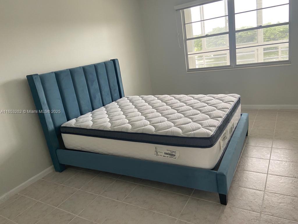 AINSLIE AT CENTURY VILLAG - Residential Lease