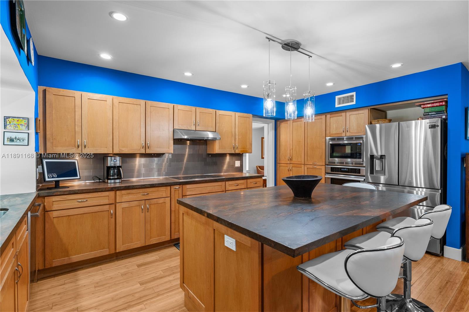 HIGH LAND ESTATES - Residential