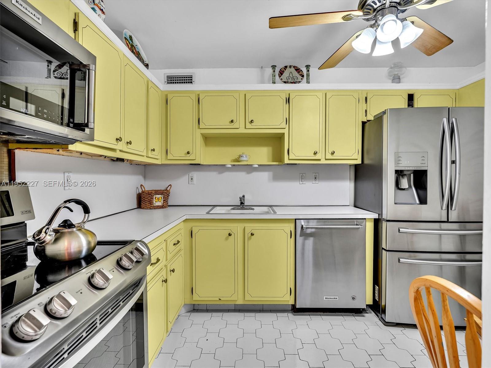 AVENTURA ELDORADO CONDO - Residential