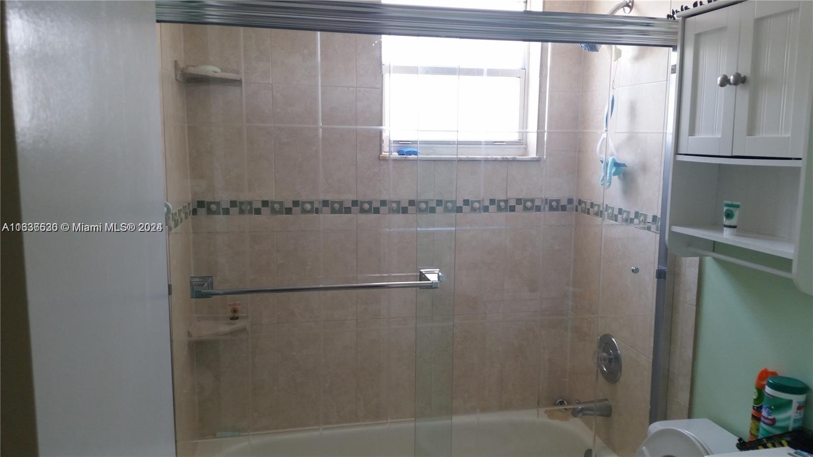 Photo 4 of 11 of listing 73cf161f-42d6-4176-acc9-872910221725 condo