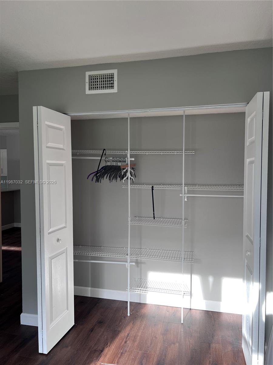 HOLLYWOOD PARC CONDOMINIU - Residential