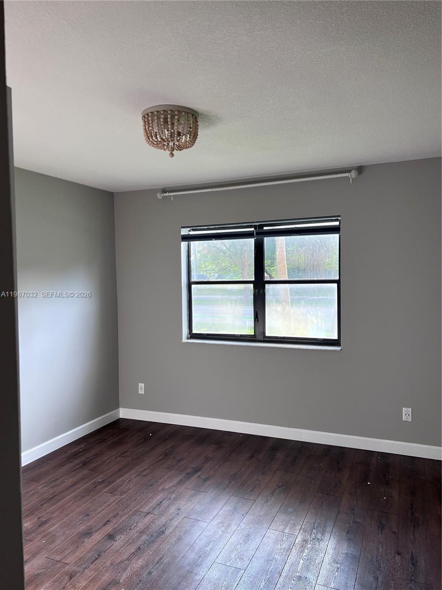 HOLLYWOOD PARC CONDOMINIU - Residential