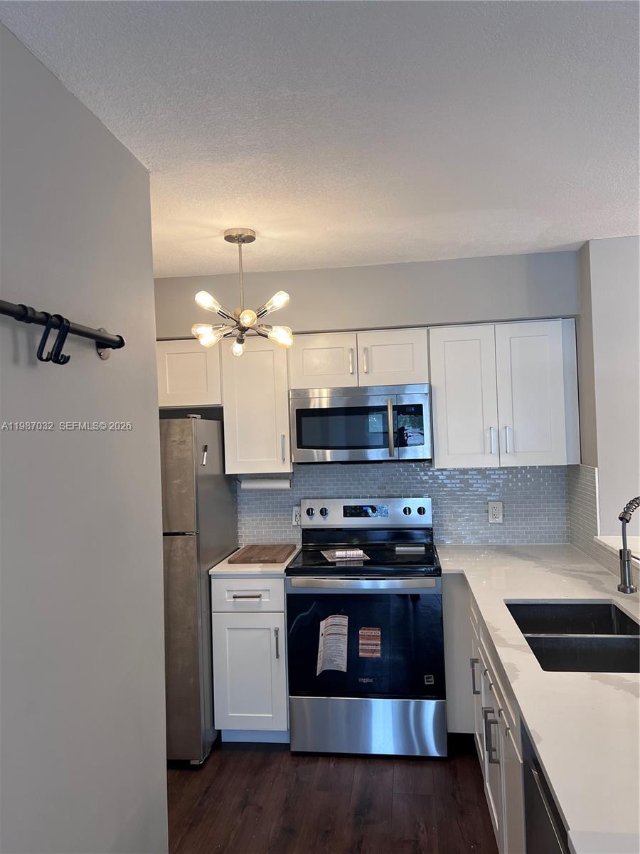 HOLLYWOOD PARC CONDOMINIU - Residential