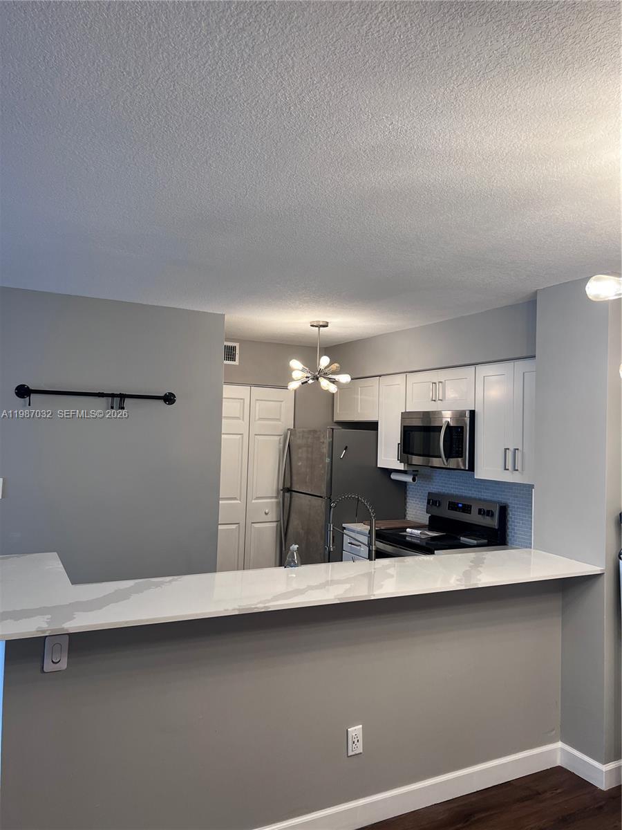 HOLLYWOOD PARC CONDOMINIU - Residential